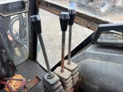 CASE INTERNATIONAL 884 TRACTOR*C/W FRONT LOADER*VIDEO*