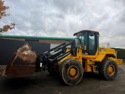 JCB 426 TOOL CARRIER LOADING SHOVEL*7084 HOURS*C/W BUCKET*VIDEO*