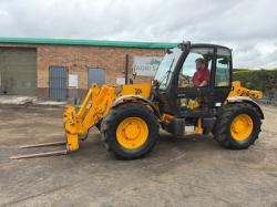 JCB 530-70 FARM SPECIAL TURBO*C/W PALLET TINES*VIDEO*