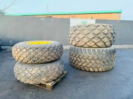 SET OF WHEELS AND TURF TYRES TO SUIT JOHN DEERE TRACTOR*8 STUD*VIDEO*
