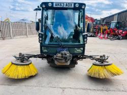 SCHMIDT SWINGO 200 4X2 ROAD SWEEPER *YEAR 2013* C/W AC CABIN *VIDEO*
