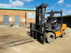SAMSUNG FX45D FORKLIFT*C/W PALLET TINES*VIDEO*