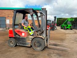 DAEWOO D25S FORKLIFT*C/W PALLET TINES*VIDEO*