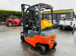 TOYOTA TRAIGO 48 18 ELECTRIC FORKLIFT*WONT CHARGE*VIDEO*