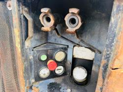 JCB 2CX AIRMASTER*C/W HYDRAULIC FRONT QUICK HITCH*3 IN 1 BUCKET*VIDEO*