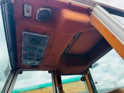 MASSEY FERGUSON 698*C/W FRONT LOADER AND MUCKFORK*VIDEO*