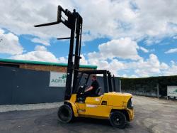 CAT DPK50-2 5 TONNE FORKLIFT*C/W FORK POSITIONER*VIDEO*