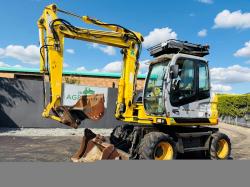 NEW HOLLAND MH2.6 RUBBER DUCK*C/W BUCKET & QUICK HITCH*5945 HOURS*VIDEO*