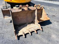 JCB 8065 EXCAVATOR*C/W 3 BUCKETS*READING 3578 HOURS*VIDEO*