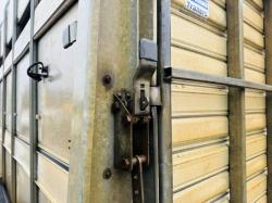 IFOR WILLIAMS CATTLEBOX TRAILER*C/W PARTITION*VIDEO*