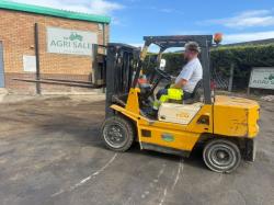 TCM FD30Z7S CONTAINER SPEC FORKLIFT *C/W 8 FT TINES*VIDEO*