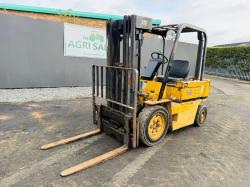 CATERPILLAR V40D FORKLIFT*C/W PALLET TINES*VIDEO*
