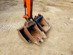 KUBOTA KH-35 MINI EXCAVATOR*C/W SELECTION OF BUCKETS*VIDEO*
