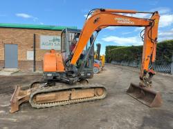 DOOSAN SOLAR 55-VPLUS EXCAVATOR*C/W BUCKET*VIDEO*