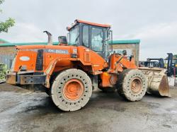 DOOSAN DL200-3 LOADING SHOVEL* C/W BUCKET*YEAR 2015*VIDEO*