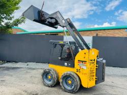 THOMAS 153 MUSCLE SKIDSTEER*C/W BUCKET AND BAIL SPIKE*YEAR 2008*VIDEO*