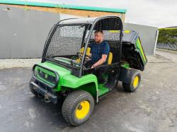 JOHN DEERE TX 4X2 GATOR*YEAR 2017*C/W ELECTRIC TIP*VIDEO*