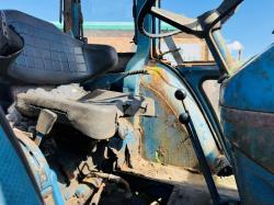 FORD 4600 2WD TRACTOR*C/W MUCK FORK*VIDEO*