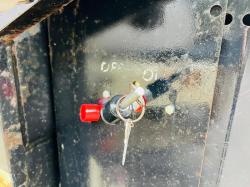 INGERSOL RAND SD-122DX TF ROLLER *4880 HOURS* C/W FULLY GLAZED CABIN *VIDEO*