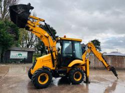 JCB 2CX 4WD STREET MASTER *YEAR 2011, 2461 HOURS* C/W HYDRAULIC BREAKER *VIDEO*