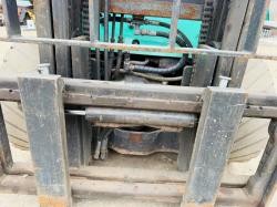 MITSUBISHI FG25NT CONTAINER SPEC FORKLIFT*C/W PALLET TINES*YEAR 2015*VIDEO*
