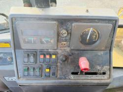 FORD 675D TURBO BACKHOE LOADER*C/W BUCKET AND BAIL SPIKE*VIDEO*