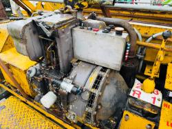 TAR SPREADER*C/W TRAILER*VIDEO*