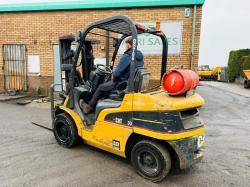 CATERPILLAR GP30N CONTAINER SPEC FORKLIFT*C/W PALLET TINES*VIDEO*