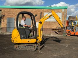 JCB 8018 MINI EXCAVATOR*EXPANDING TRACKS*C/W PECKER*VIDEO*