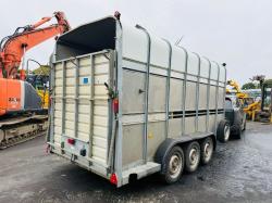 IFOR WILLIAMS TRI AXLE 14FT X 7FT CATTLE TRAILER*C/W 2 PARTITIONS*VIDEO*