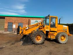 JCB 412S FARM MASTER FRONT LOADER*C/W BUCKET AND TINES*VIDEO*
