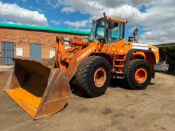 DOOSAN DL300 LOADING SHOVEL*C/W BUCKET*VIDEO*