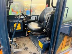 HANIX H22B EXCAVATOR*829 HOURS*C/W 4 EXTRA BUCKETS*VIDEO*