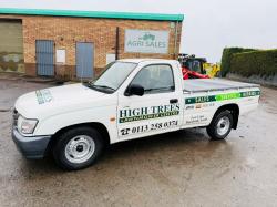 TOYOTA HILUX 2WD PICK UP*C/W REAR TARP*VIDEO*