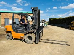 SAMSUNG FX45D FORKLIFT*C/W PALLET TINES*VIDEO*