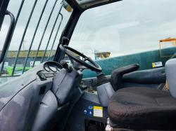 NEW HOLLAND LM430 TELEHANDLER*C/W PALLET TINES*VIDEO*