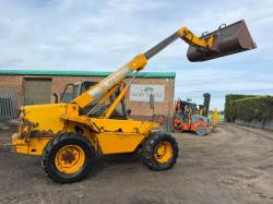 JCB 520-55 TELEHANDLER*C/W BUCKET*VIDEO*