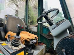 SANDERSON TX525 4WD TELEHANDLER C/W PIN AND CONE HEAD STOCK 