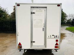 SINGLE AXLE SHOWER BLOCK C/W HONDA GENERATOR *VIDEO*