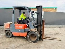 NEXEN FD35 CONTAINER SPEC FORKLIFT*YEAR 2010*C/W PALLET TINES*VIDEO*