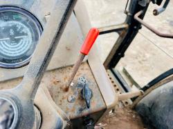 JOHN DEERE 1640 2WD TRACTOR*C/W REAR LINKAGE*VIDEO*