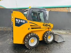 GEHL 5240 SKIDSTEER*2298 HOURS*C/W CAB DOOR*YEAR 2013*VIDEO*