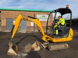 JCB 8014CTS MINI EXCAVATOR*C/W 2 EXTRA BUCKETS*YEAR 2011*VIDEO*