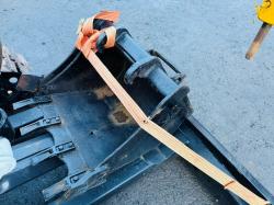 BOBCAT 331 EXCAVATOR*C/W HYDRAULIC HAMMER*404 HOURS*VIDEO*